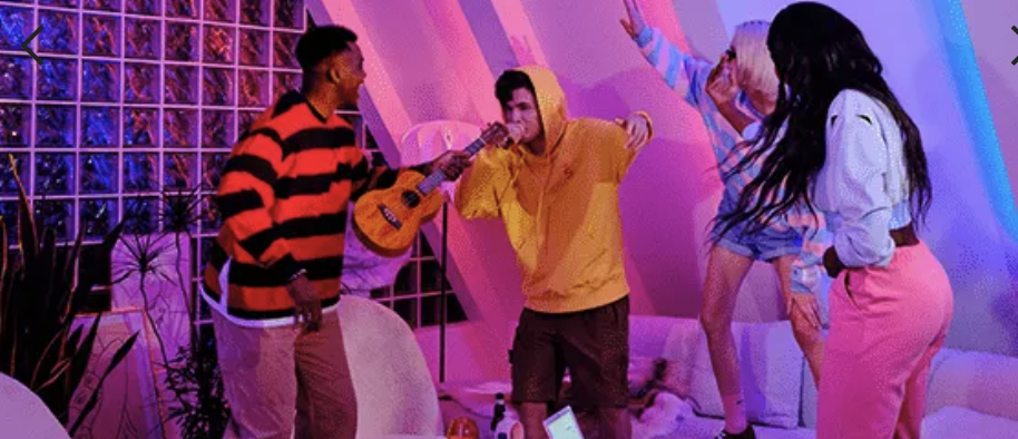 图片包含 桌子, 食物, 锅, 碗

描述已自动生成